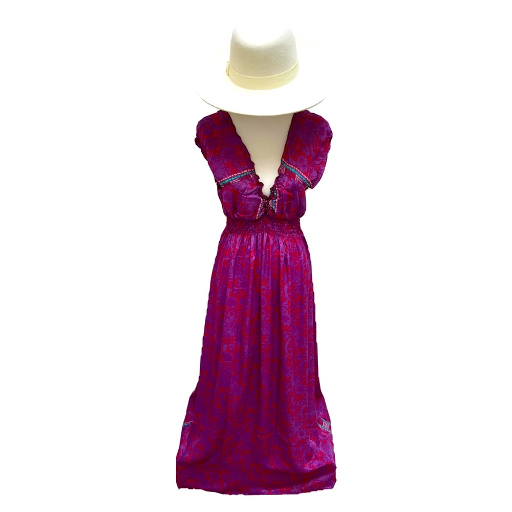 NWT-Unique Maxi Dress-One Size